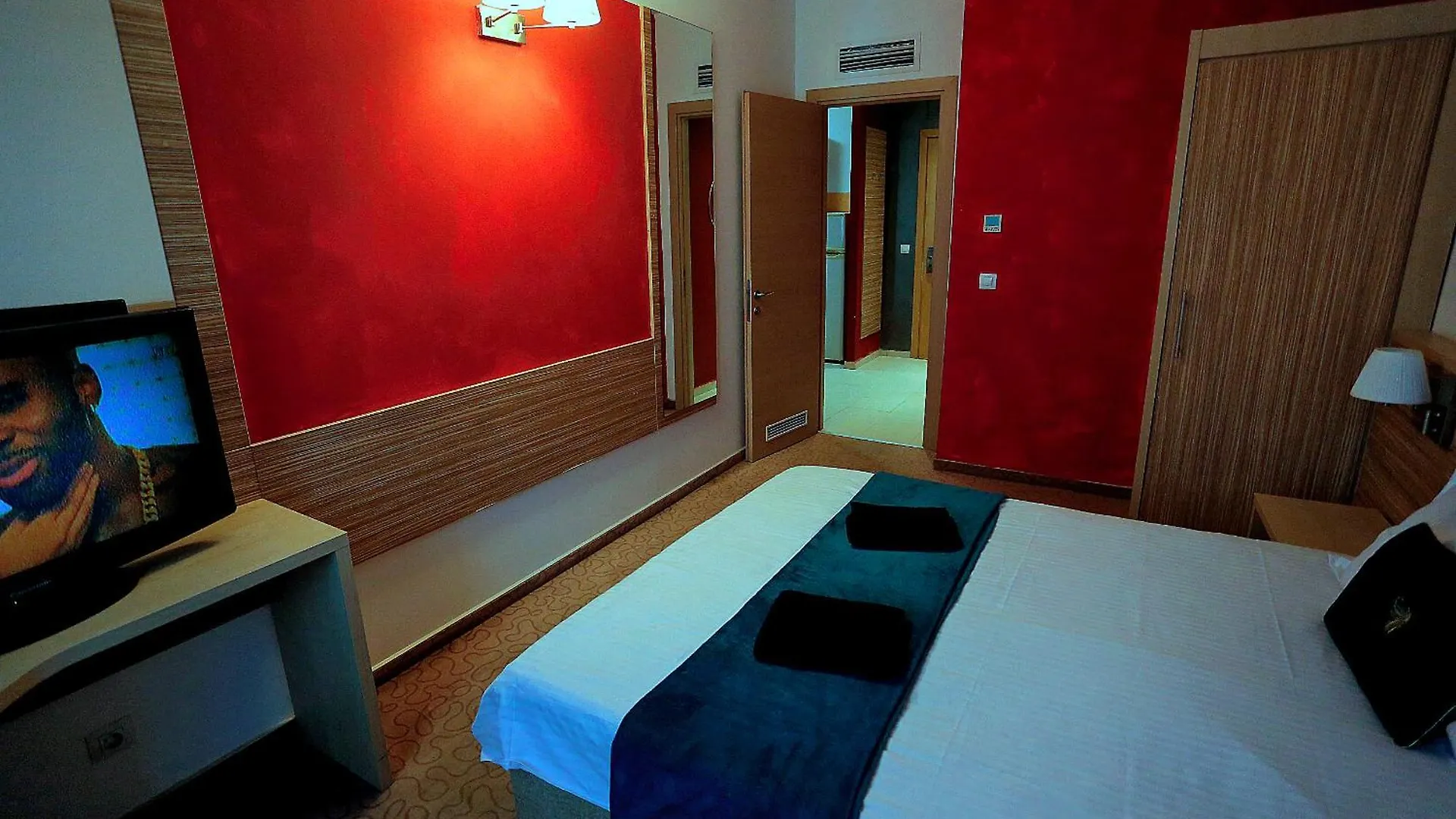 Cataleya Suites Aparthotel Bucharest 0*,
